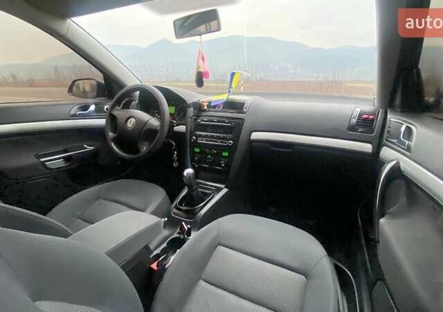 Серый Шкода Октавия, объемом двигателя 1.9 л и пробегом 310 тыс. км за 5850 $, фото 11 на Automoto.ua