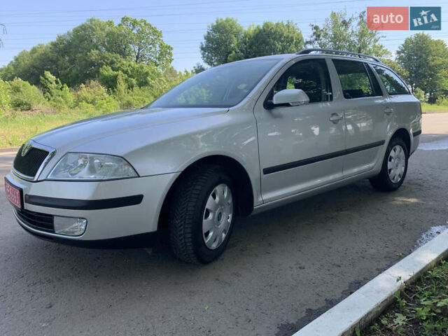 Серый Шкода Октавия, объемом двигателя 1.6 л и пробегом 197 тыс. км за 6400 $, фото 4 на Automoto.ua