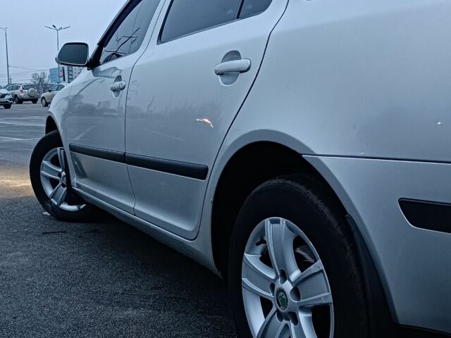 Сірий Шкода Октавія, об'ємом двигуна 0 л та пробігом 300 тис. км за 4800 $, фото 7 на Automoto.ua