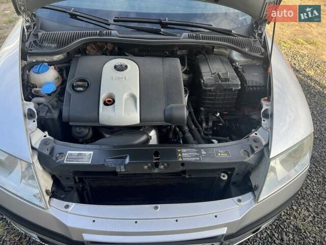 Серый Шкода Октавия, объемом двигателя 1.6 л и пробегом 197 тыс. км за 5500 $, фото 1 на Automoto.ua