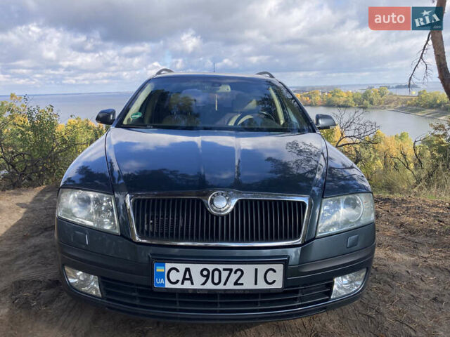 Шкода Октавия 2005 в Черкассах на Automoto.ua Серый Шкода Октавия, объемом двигателя 2 л и пробегом 286 тыс. км за 6800 $, фото 1 на Automoto.ua