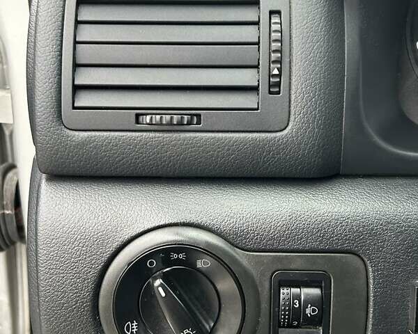 Серый Шкода Октавия, объемом двигателя 1.6 л и пробегом 255 тыс. км за 5000 $, фото 8 на Automoto.ua