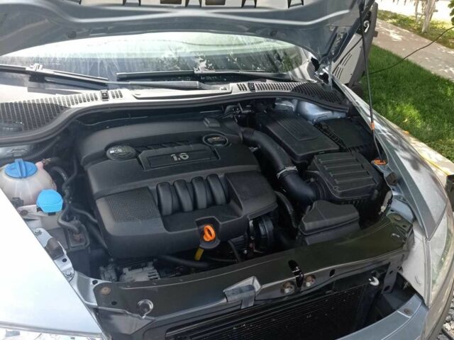 Серый Шкода Октавия, объемом двигателя 1.6 л и пробегом 280 тыс. км за 5500 $, фото 5 на Automoto.ua