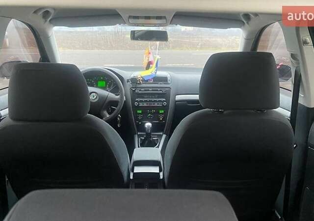 Серый Шкода Октавия, объемом двигателя 1.9 л и пробегом 310 тыс. км за 5850 $, фото 3 на Automoto.ua