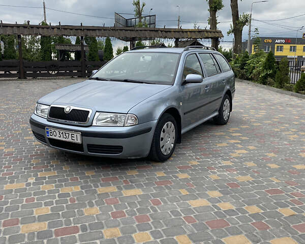 Серый Шкода Октавия, объемом двигателя 1.6 л и пробегом 182 тыс. км за 5700 $, фото 2 на Automoto.ua