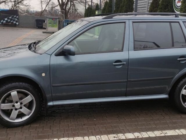 Серый Шкода Октавия, объемом двигателя 1.8 л и пробегом 200 тыс. км за 6000 $, фото 1 на Automoto.ua