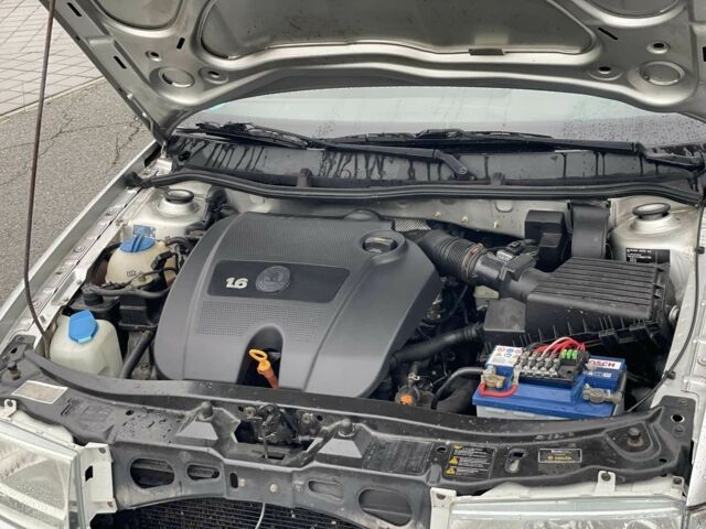 Сірий Шкода Октавія, об'ємом двигуна 1.6 л та пробігом 246 тис. км за 4850 $, фото 5 на Automoto.ua