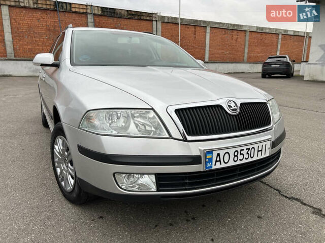 Серый Шкода Октавия, объемом двигателя 1.6 л и пробегом 220 тыс. км за 5750 $, фото 12 на Automoto.ua