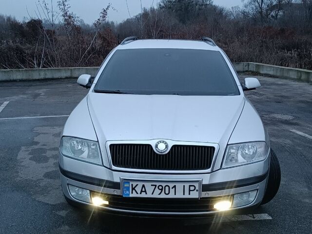 Сірий Шкода Октавія, об'ємом двигуна 0 л та пробігом 300 тис. км за 4800 $, фото 1 на Automoto.ua