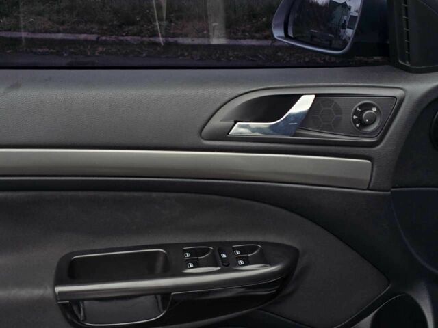 Серый Шкода Октавия, объемом двигателя 1.6 л и пробегом 216 тыс. км за 5899 $, фото 13 на Automoto.ua