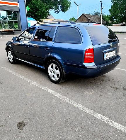 Серый Шкода Октавия, объемом двигателя 1.6 л и пробегом 268 тыс. км за 5800 $, фото 1 на Automoto.ua