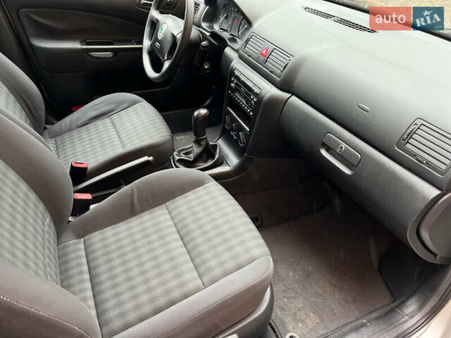 Сірий Шкода Октавія, об'ємом двигуна 1.6 л та пробігом 213 тис. км за 5350 $, фото 17 на Automoto.ua