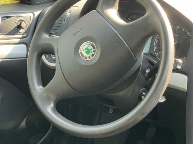 Сірий Шкода Октавія, об'ємом двигуна 1.6 л та пробігом 250 тис. км за 5800 $, фото 21 на Automoto.ua