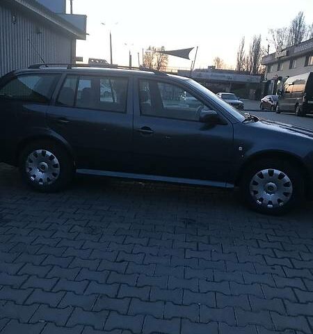 Серый Шкода Октавия, объемом двигателя 1.6 л и пробегом 348 тыс. км за 4299 $, фото 2 на Automoto.ua