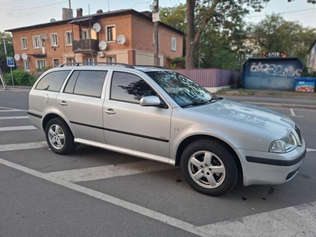 Серый Шкода Октавия, объемом двигателя 1.6 л и пробегом 220 тыс. км за 5900 $, фото 4 на Automoto.ua