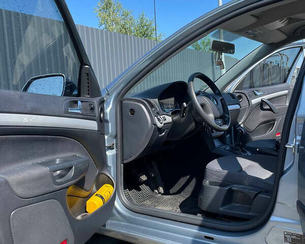 Шкода Октавия 2005 в Полтаве на Automoto.ua Серый Шкода Октавия, объемом двигателя 1.6 л и пробегом 290 тыс. км за 5600 $, фото 9 на Automoto.ua