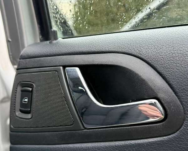 Серый Шкода Октавия, объемом двигателя 1.6 л и пробегом 215 тыс. км за 4750 $, фото 9 на Automoto.ua