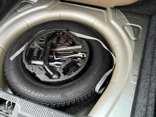 Серый Шкода Октавия, объемом двигателя 1.6 л и пробегом 170 тыс. км за 4300 $, фото 6 на Automoto.ua