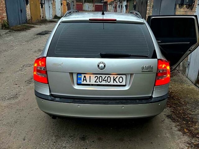 Серый Шкода Октавия, объемом двигателя 1.6 л и пробегом 244 тыс. км за 5500 $, фото 3 на Automoto.ua