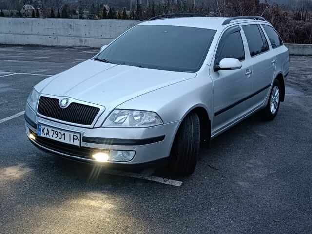 Сірий Шкода Октавія, об'ємом двигуна 0 л та пробігом 300 тис. км за 4800 $, фото 2 на Automoto.ua