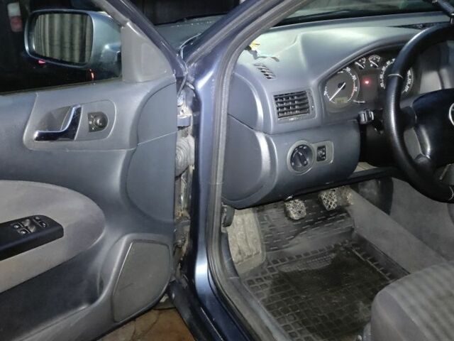 Серый Шкода Октавия, объемом двигателя 1.8 л и пробегом 200 тыс. км за 6000 $, фото 14 на Automoto.ua