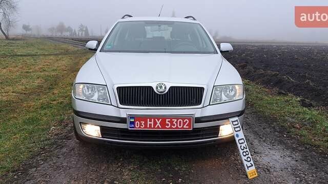 Серый Шкода Октавия, объемом двигателя 1.6 л и пробегом 220 тыс. км за 5550 $, фото 2 на Automoto.ua