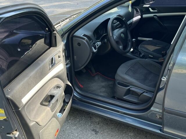 Сірий Шкода Октавія, об'ємом двигуна 1.6 л та пробігом 273 тис. км за 5600 $, фото 6 на Automoto.ua