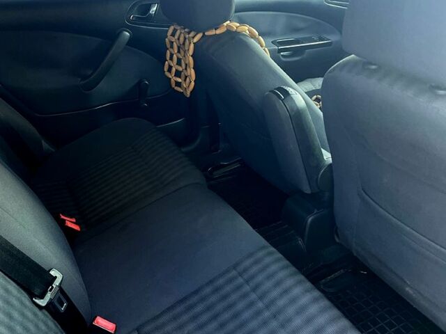 Шкода Октавия 2005 в Полтаве на Automoto.ua Серый Шкода Октавия, объемом двигателя 1.6 л и пробегом 260 тыс. км за 6100 $, фото 5 на Automoto.ua