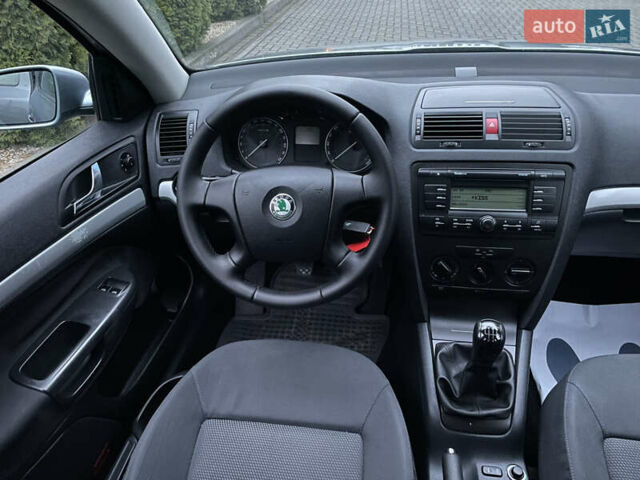 Серый Шкода Октавия, объемом двигателя 1.6 л и пробегом 223 тыс. км за 5850 $, фото 15 на Automoto.ua