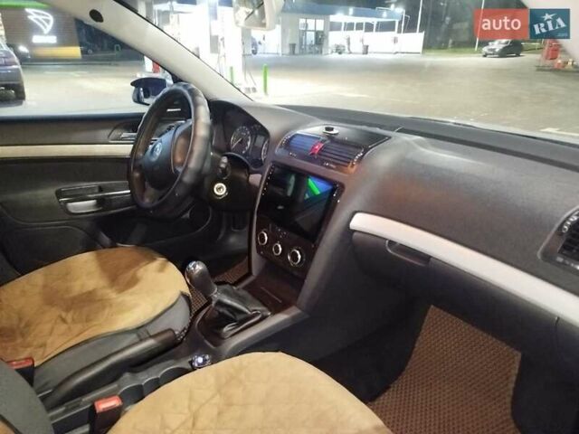 Серый Шкода Октавия, объемом двигателя 1.9 л и пробегом 400 тыс. км за 5199 $, фото 3 на Automoto.ua