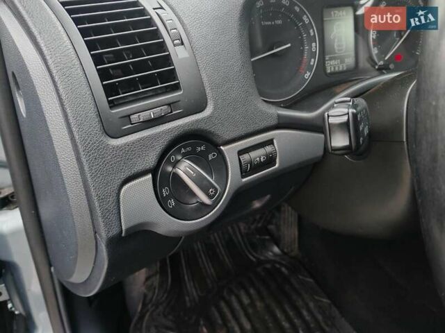 Серый Шкода Октавия, объемом двигателя 1.6 л и пробегом 224 тыс. км за 6500 $, фото 29 на Automoto.ua