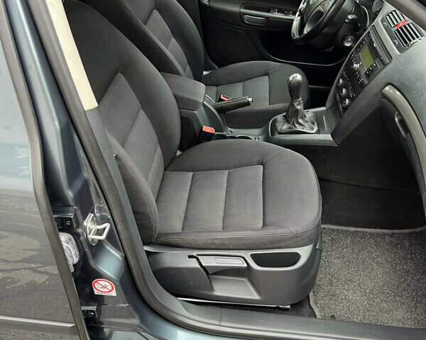 Сірий Шкода Октавія, об'ємом двигуна 1.6 л та пробігом 180 тис. км за 6100 $, фото 27 на Automoto.ua