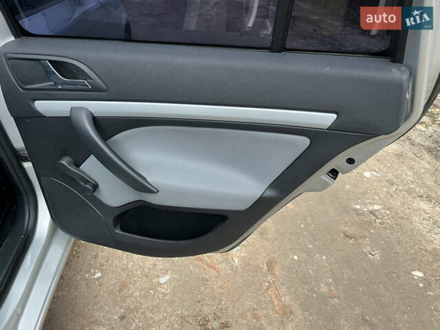 Серый Шкода Октавия, объемом двигателя 1.6 л и пробегом 215 тыс. км за 6450 $, фото 39 на Automoto.ua