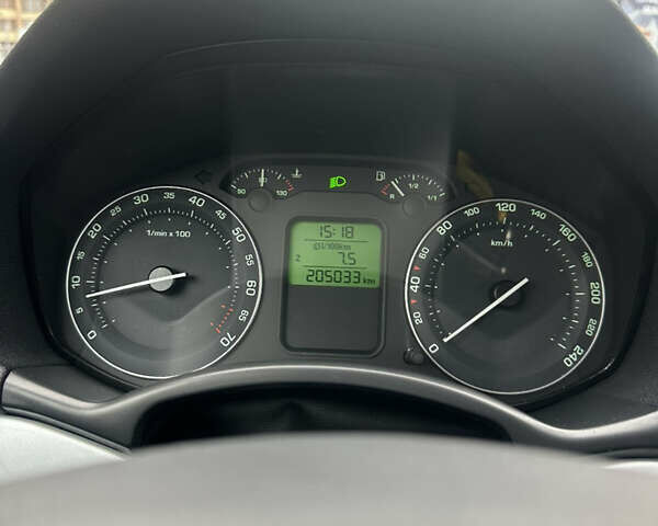 Сірий Шкода Октавія, об'ємом двигуна 1.6 л та пробігом 205 тис. км за 5800 $, фото 11 на Automoto.ua