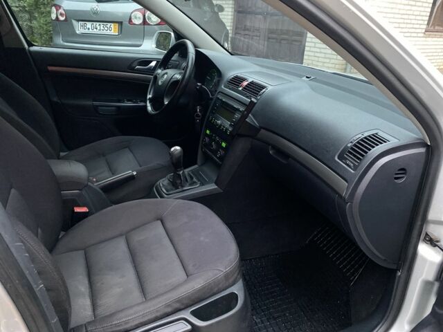 Серый Шкода Октавия, объемом двигателя 2 л и пробегом 390 тыс. км за 5500 $, фото 4 на Automoto.ua