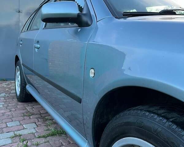 Серый Шкода Октавия, объемом двигателя 1.6 л и пробегом 203 тыс. км за 5500 $, фото 5 на Automoto.ua