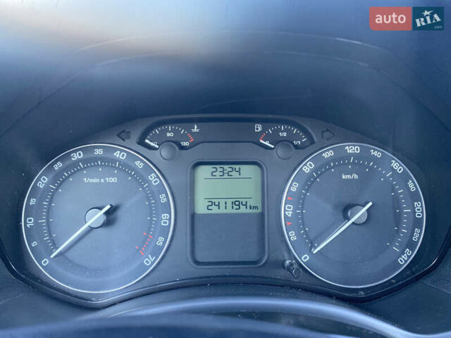 Серый Шкода Октавия, объемом двигателя 1.56 л и пробегом 241 тыс. км за 4999 $, фото 20 на Automoto.ua