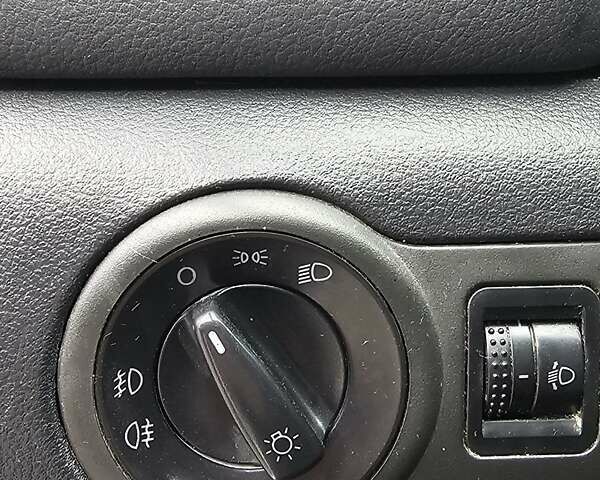 Сірий Шкода Октавія, об'ємом двигуна 1.6 л та пробігом 200 тис. км за 3100 $, фото 15 на Automoto.ua