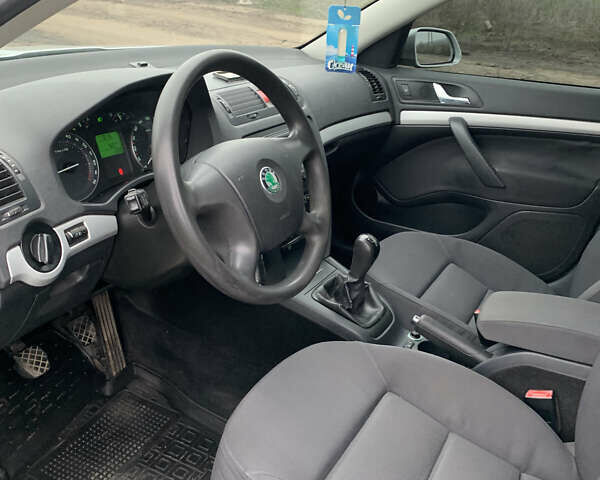 Сірий Шкода Октавія, об'ємом двигуна 1.6 л та пробігом 240 тис. км за 6000 $, фото 6 на Automoto.ua