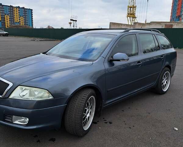 Серый Шкода Октавия, объемом двигателя 1.98 л и пробегом 240 тыс. км за 6500 $, фото 2 на Automoto.ua