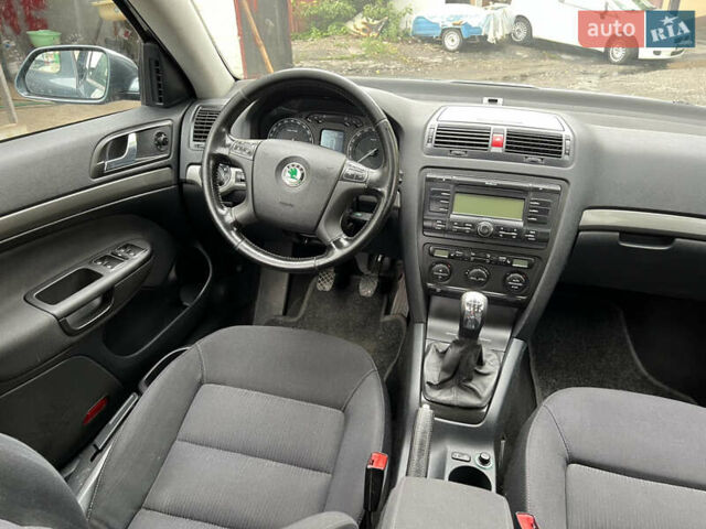 Сірий Шкода Октавія, об'ємом двигуна 1.6 л та пробігом 180 тис. км за 6100 $, фото 29 на Automoto.ua
