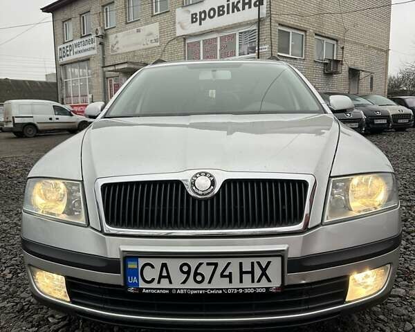 Серый Шкода Октавия, объемом двигателя 1.6 л и пробегом 214 тыс. км за 5000 $, фото 2 на Automoto.ua