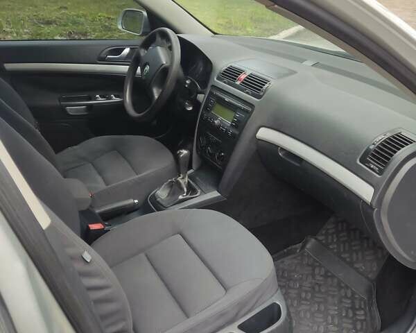 Серый Шкода Октавия, объемом двигателя 1.97 л и пробегом 265 тыс. км за 5199 $, фото 24 на Automoto.ua