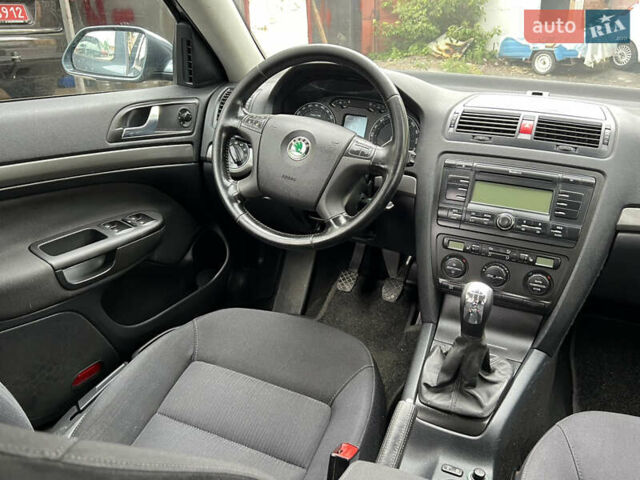 Сірий Шкода Октавія, об'ємом двигуна 1.6 л та пробігом 180 тис. км за 6100 $, фото 31 на Automoto.ua