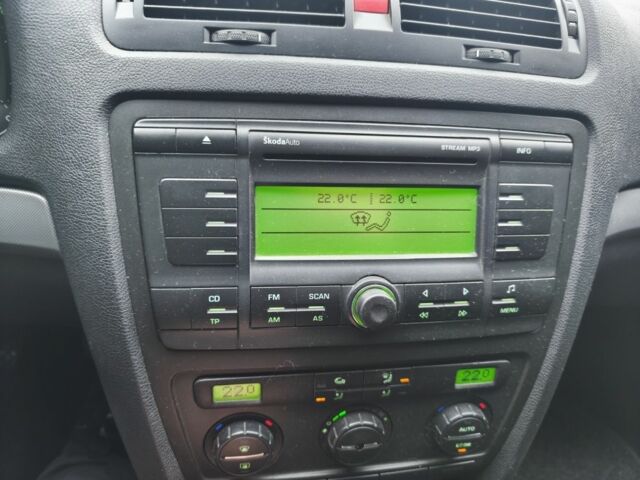 Серый Шкода Октавия, объемом двигателя 1.6 л и пробегом 244 тыс. км за 5700 $, фото 8 на Automoto.ua