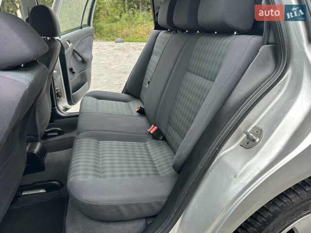Серый Шкода Октавия, объемом двигателя 1.6 л и пробегом 217 тыс. км за 4750 $, фото 99 на Automoto.ua