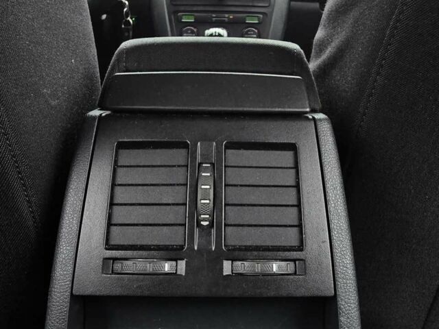 Серый Шкода Октавия, объемом двигателя 1.6 л и пробегом 216 тыс. км за 5899 $, фото 21 на Automoto.ua