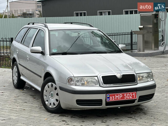 Серый Шкода Октавия, объемом двигателя 1.6 л и пробегом 217 тыс. км за 4750 $, фото 1 на Automoto.ua