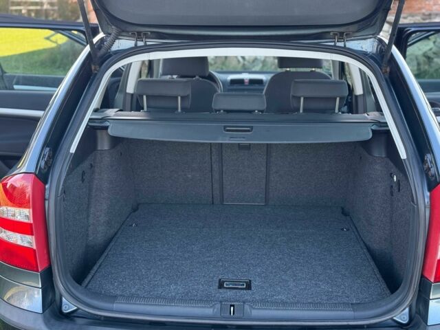 Серый Шкода Октавия, объемом двигателя 1.6 л и пробегом 149 тыс. км за 5500 $, фото 12 на Automoto.ua