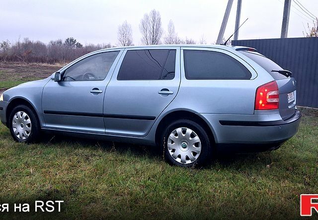 Серый Шкода Октавия, объемом двигателя 2 л и пробегом 215 тыс. км за 6500 $, фото 2 на Automoto.ua